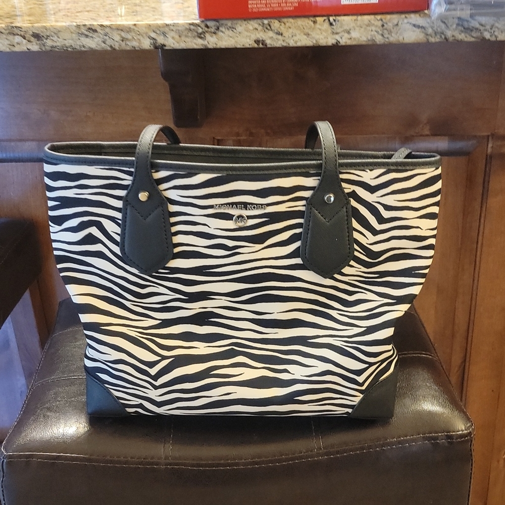 Michael Kors tote